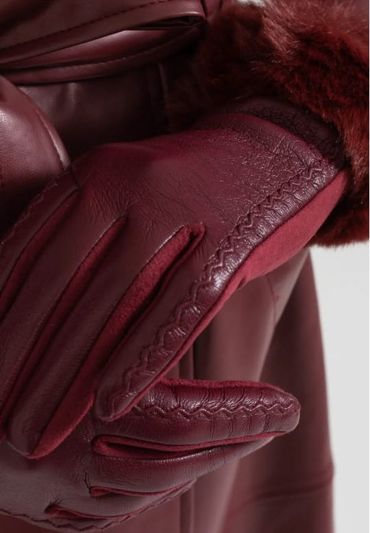 Vegan Leather Gloves With Fur Cuffs - Burgundy