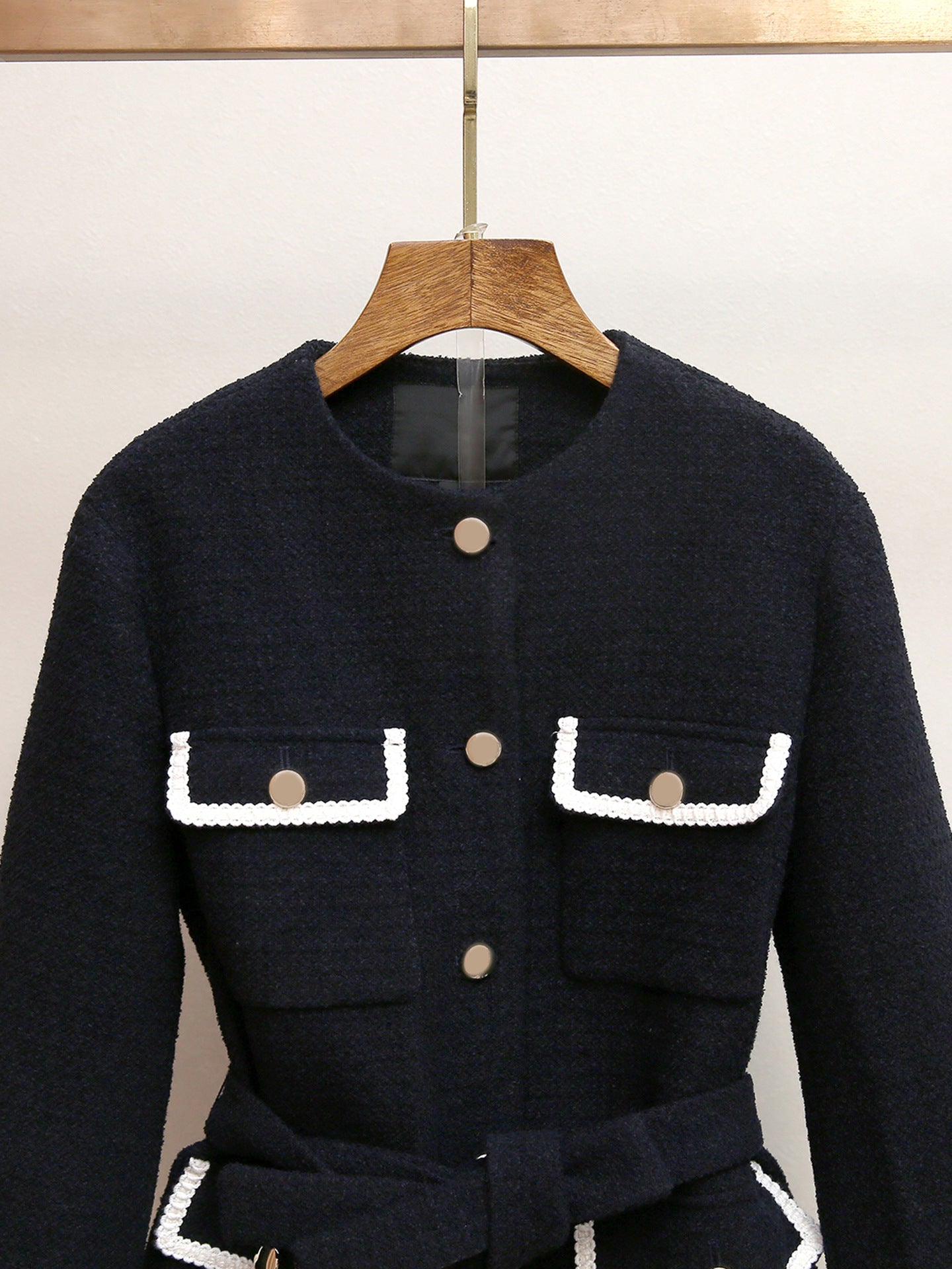 Sngle-breasted long-sleeved jacket