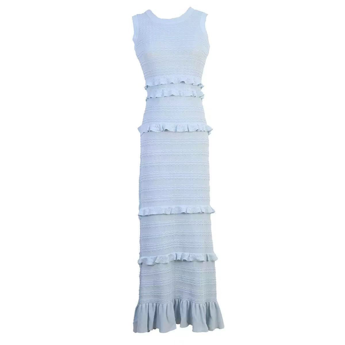 Outfit ruffled sleeveless dress