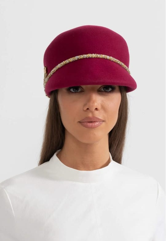 Short Brim Hat With Wrapped Detail - Burgundy