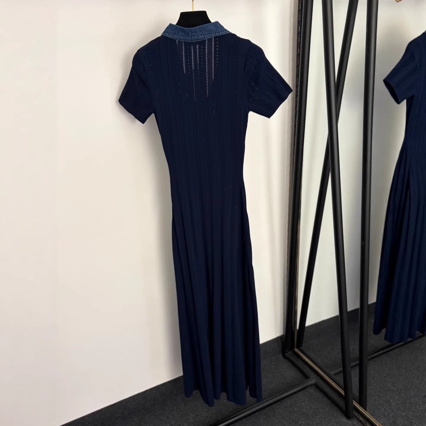 Waist-Cinching Knitted Short-Sleeve Dress
