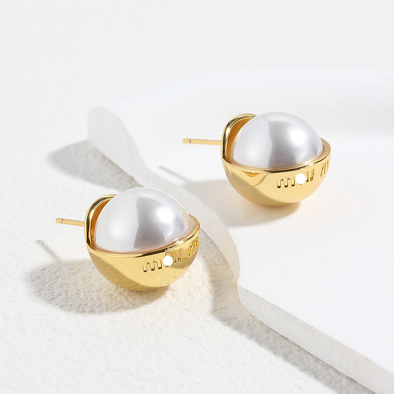 MIU Pearl studs earrings