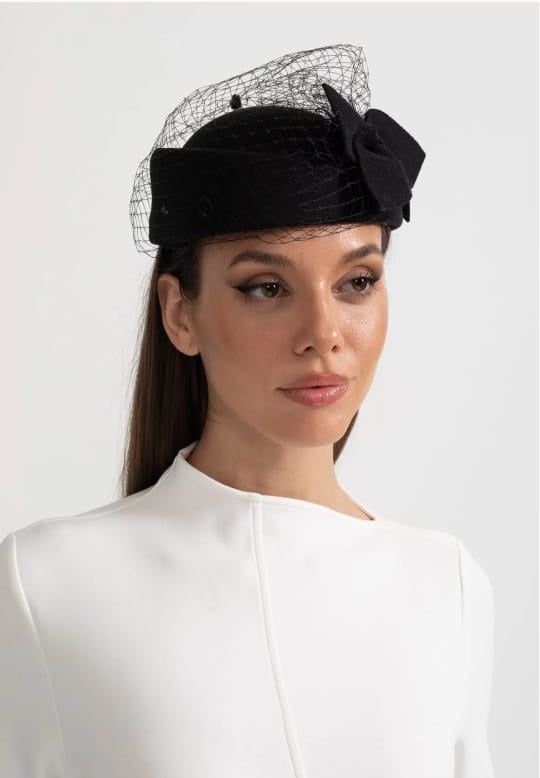 Elegant Hat With Delicate Netting And Decorative Bow Applique - Black