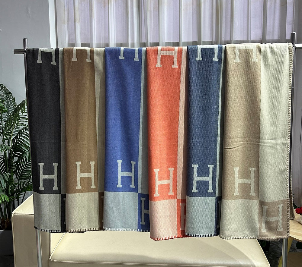 Herme Blanket