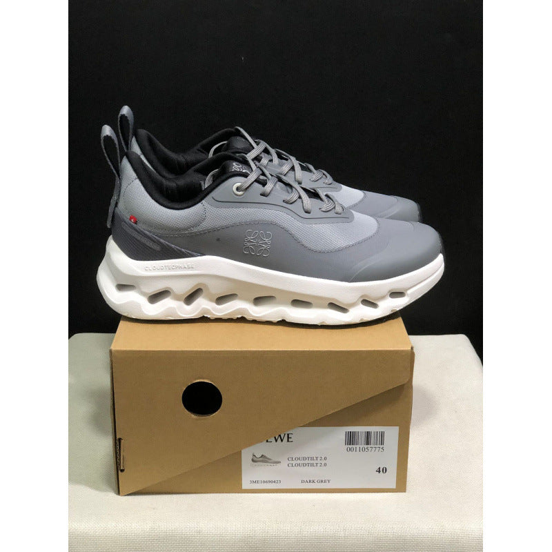 lightweight men's and women's sneakers