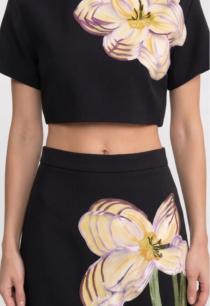Short-Sleeve Floral-Print Co-Ord Set With Crop Top And Maxi Skirt - Black