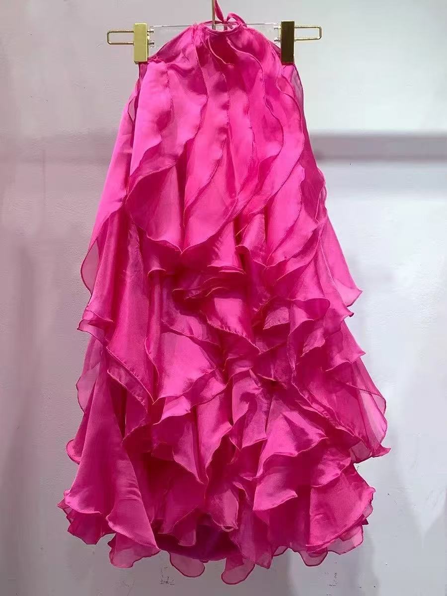 Robe à épaules dénudées