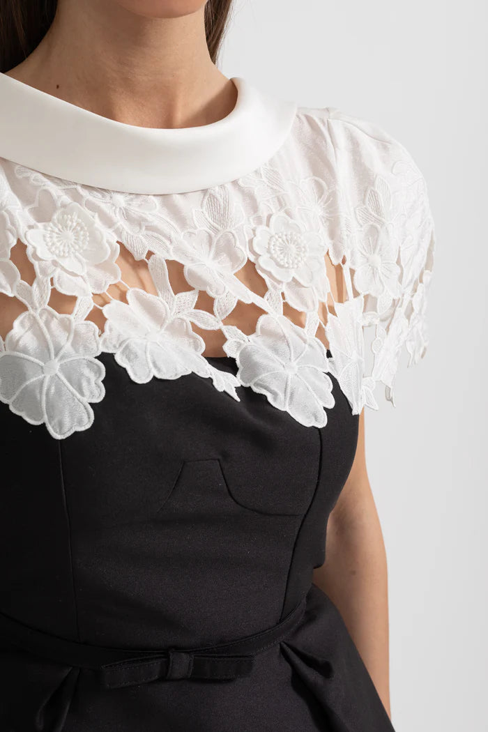 Elegant Midi Dress with Contrasting Floral Lace Cape Detail - Black