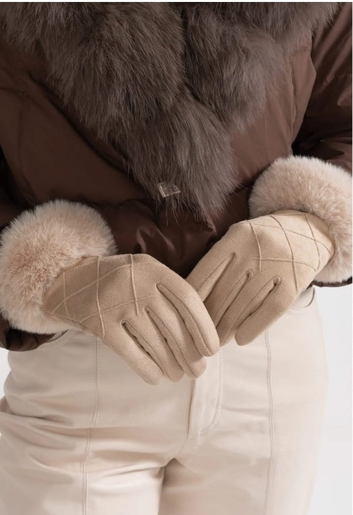 Suede Quilted Gloves With Fur - Beige