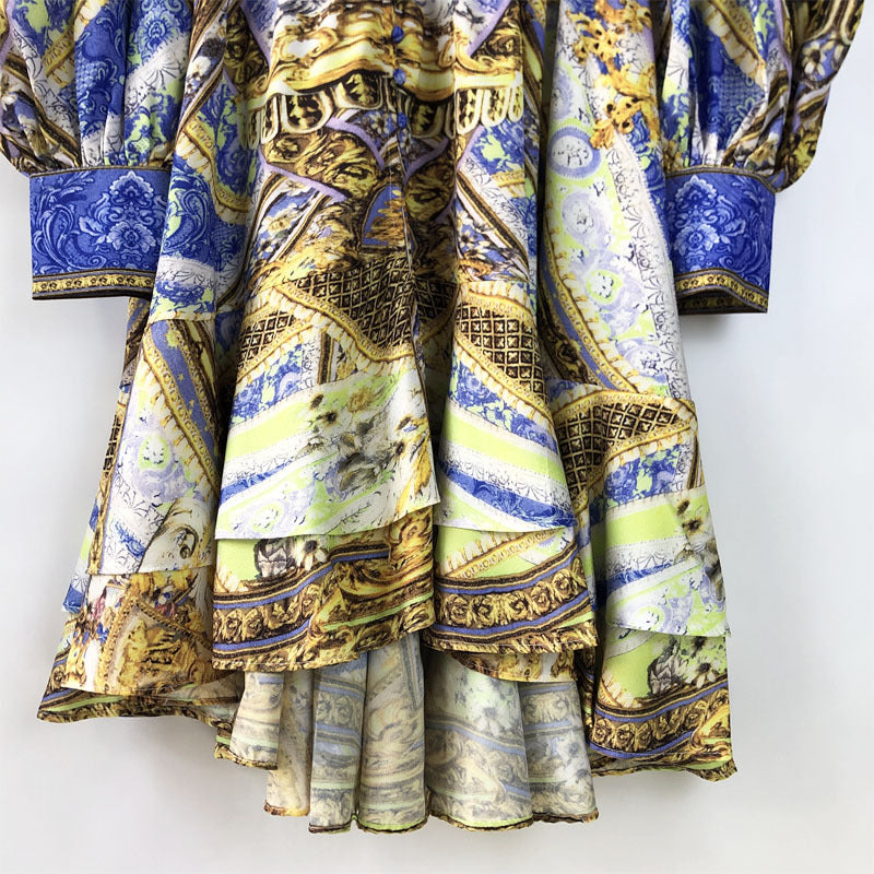 Robe de volants à col en V