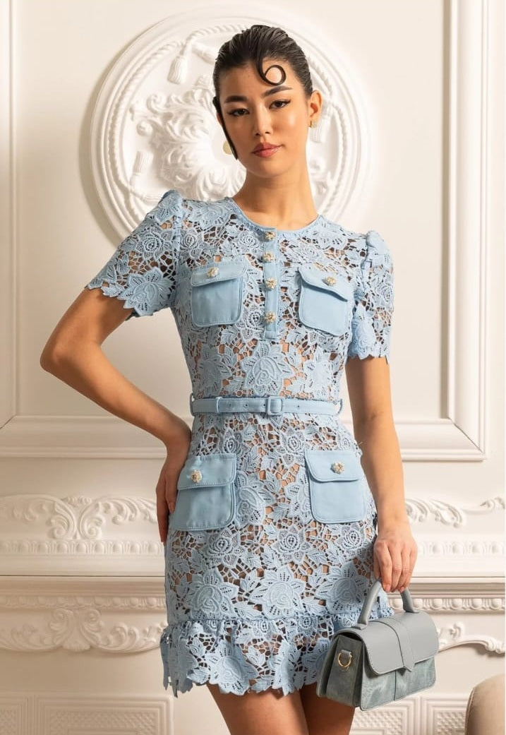 Short Dress with Short Sleeves Embroidered with Floral Motifs - Blue