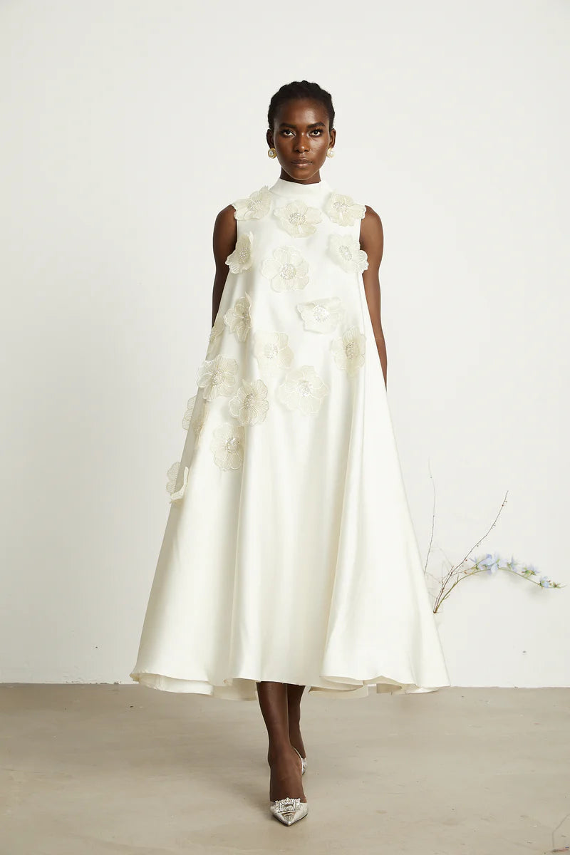 Émilie sleeveless floral-applique maxi dress in White