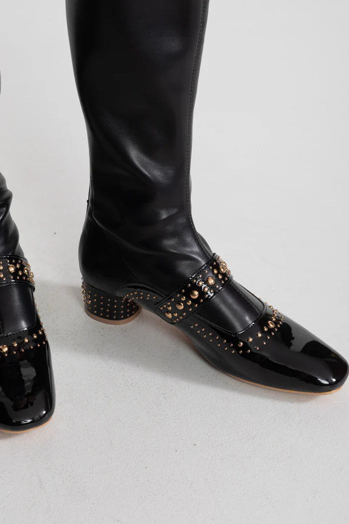 Studded Knee-High Boots With Pearl Strap Detail – Black