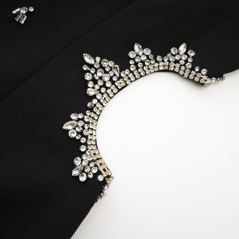 Robe découpée noire de la médée