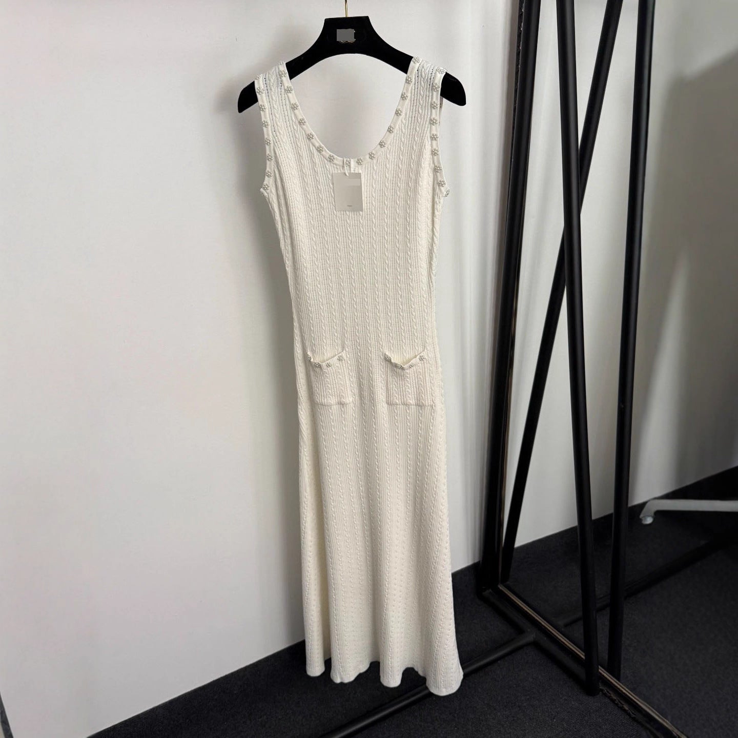Cut Out Hemp Pattern Knitted Sleeveless Vest Dress