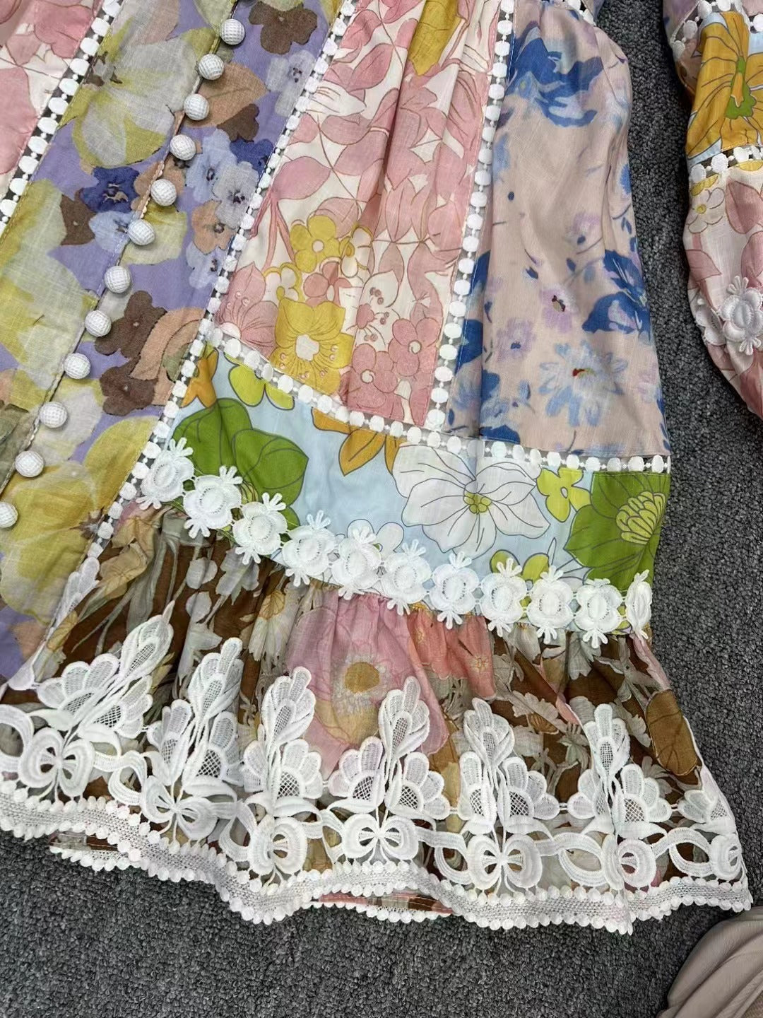 V-neck lantern sleeve dress