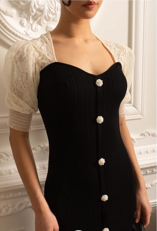 Ankle-Length Dress With Contrasting Sheer Lace Sleeves - Black