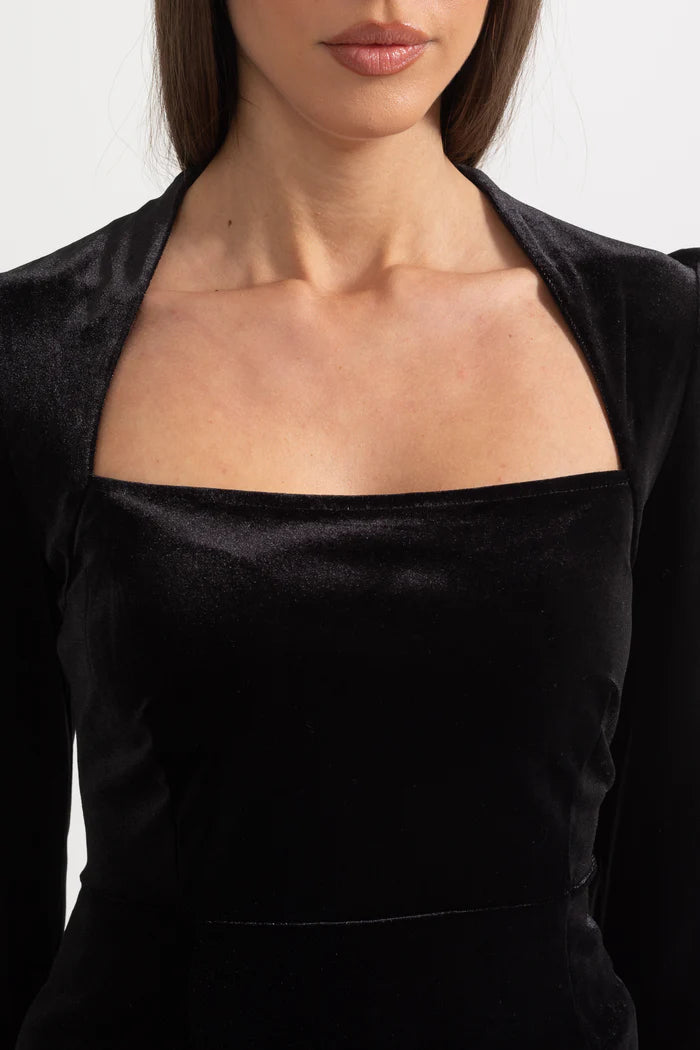 Two-Piece Velvet Ensemble With Contrasting Pleated Skirt - Black