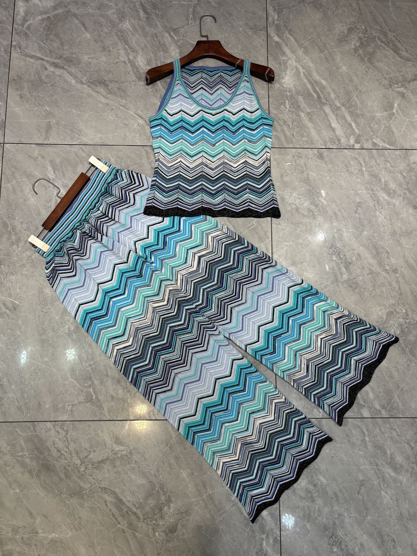 Striped women's fashion set:
