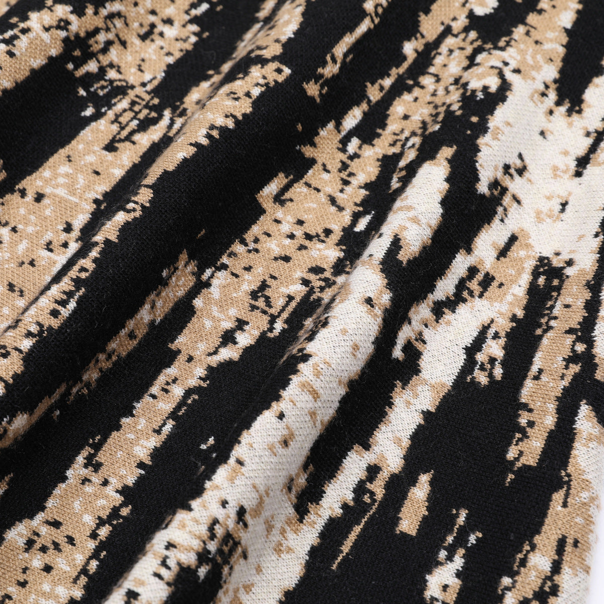 Short-Sleeved Waist A-Hem Dress