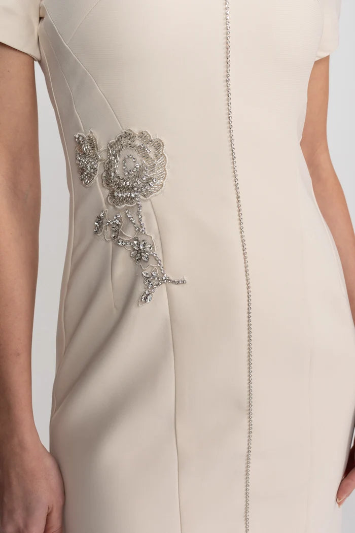 Short Sleeve Midi Dress With High Split Neckline And Sparkling Embellishments - Ivoire