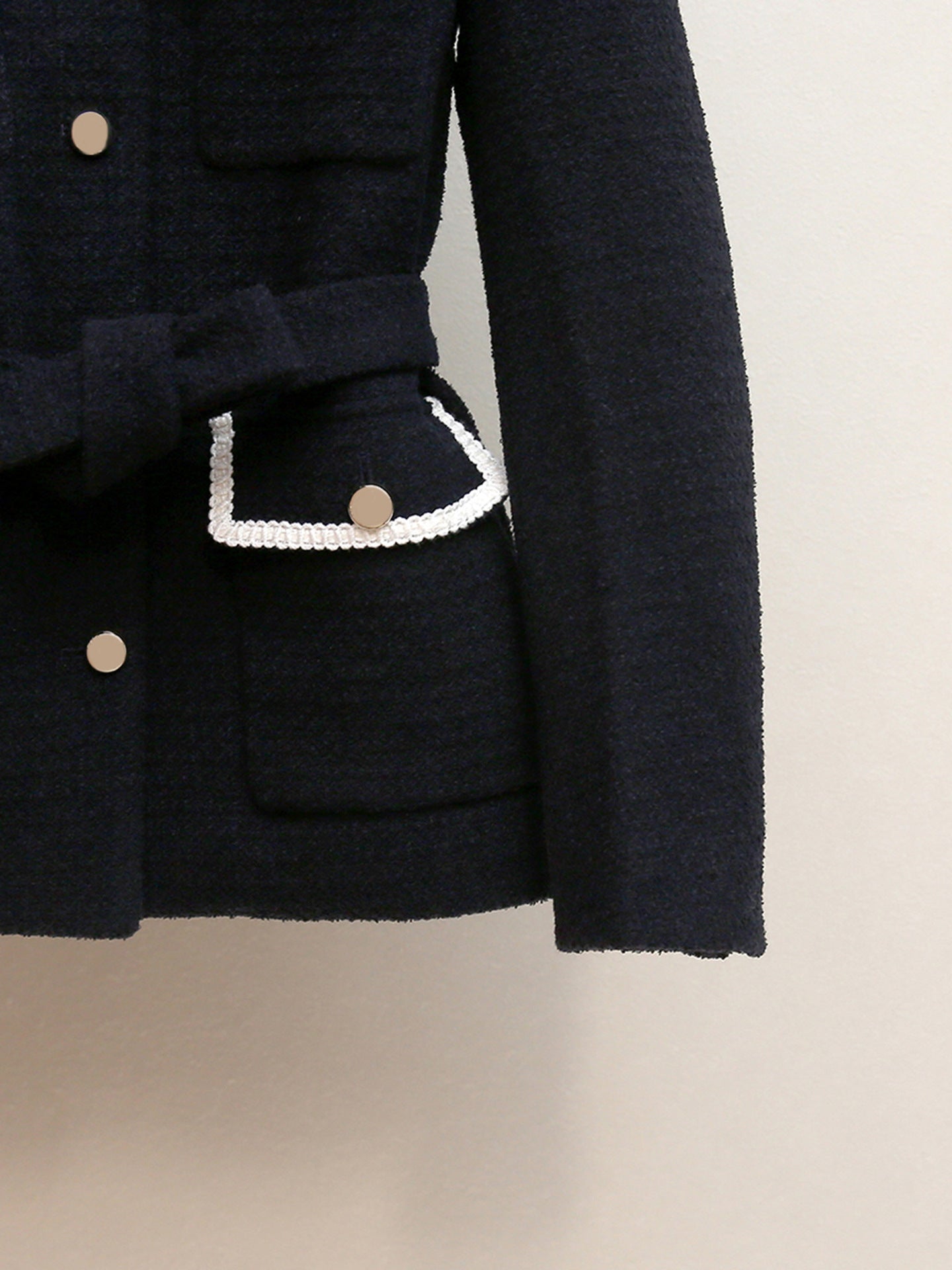 Sngle-breasted long-sleeved jacket