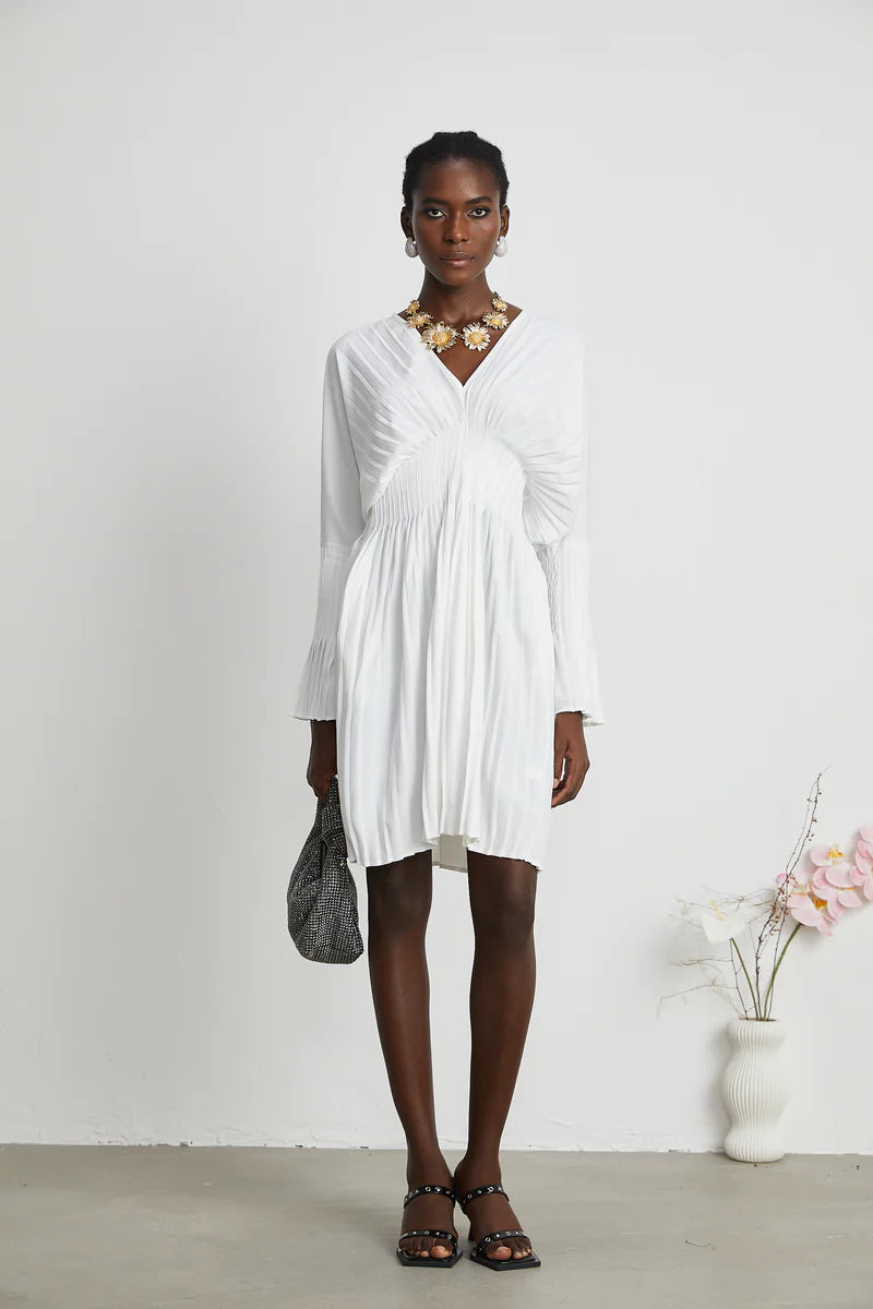 Claudette en V-Neck plissée mini robe