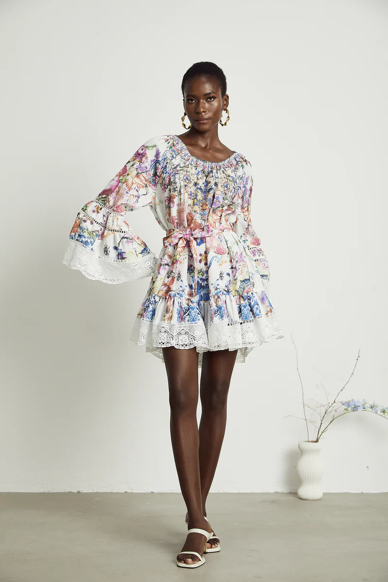 Bérénice en dentelle à imprimé floral mini robe