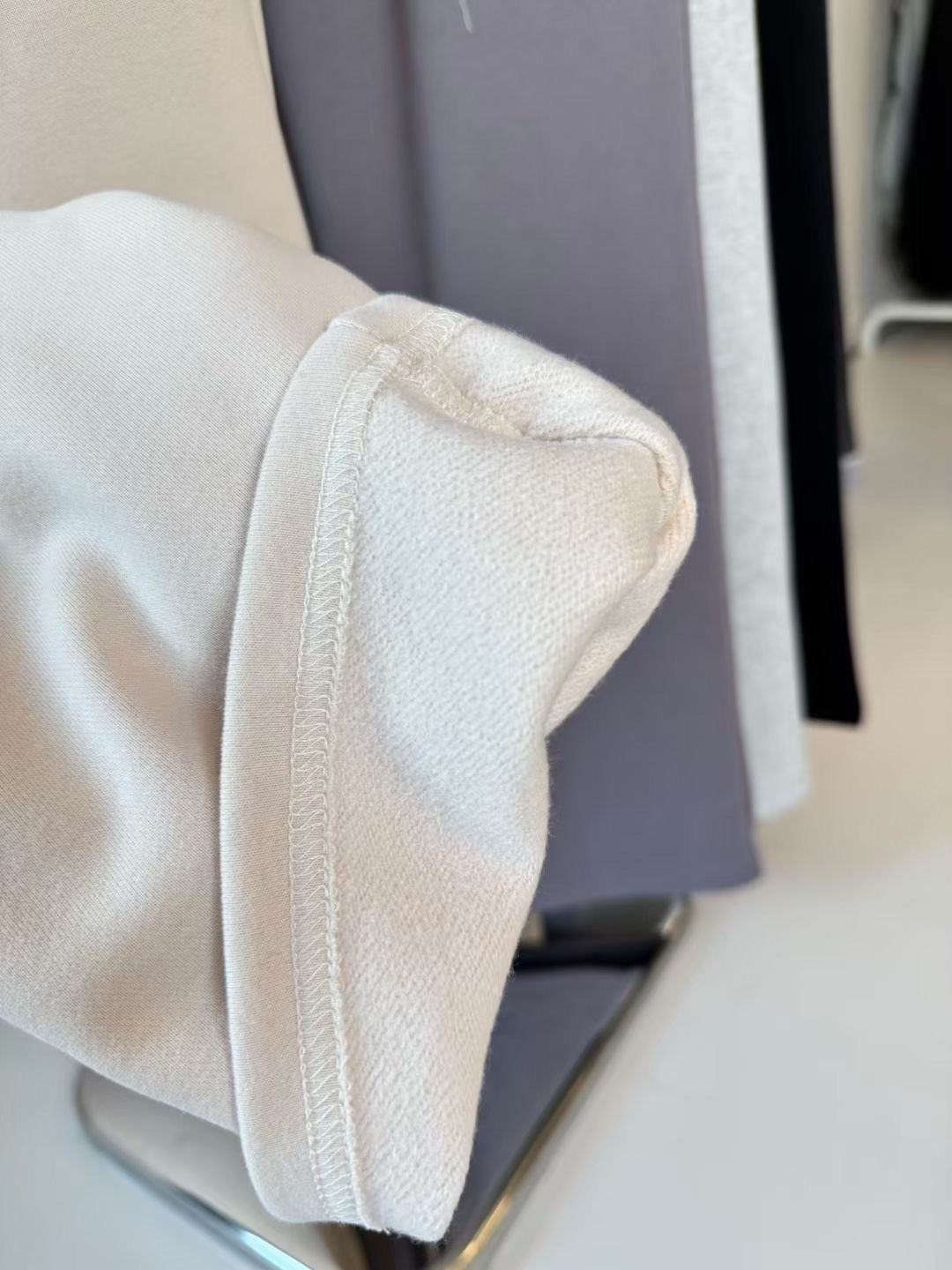 Versatile Classic Logo Straight-Leg Sweatpants -ALO(Brand)