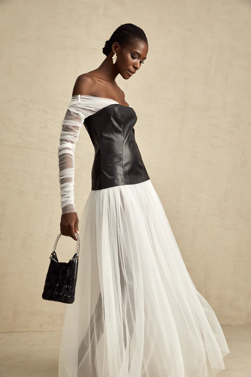 Robe maxi lambrissée de couleur contraste de la clémentine