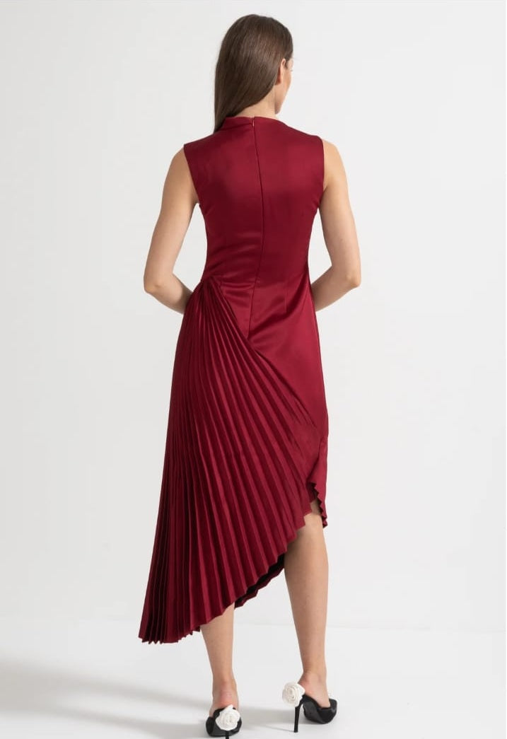 Asymmetrical Sleeveless Dress With Pleated Detailing Midi Skirt - Red
