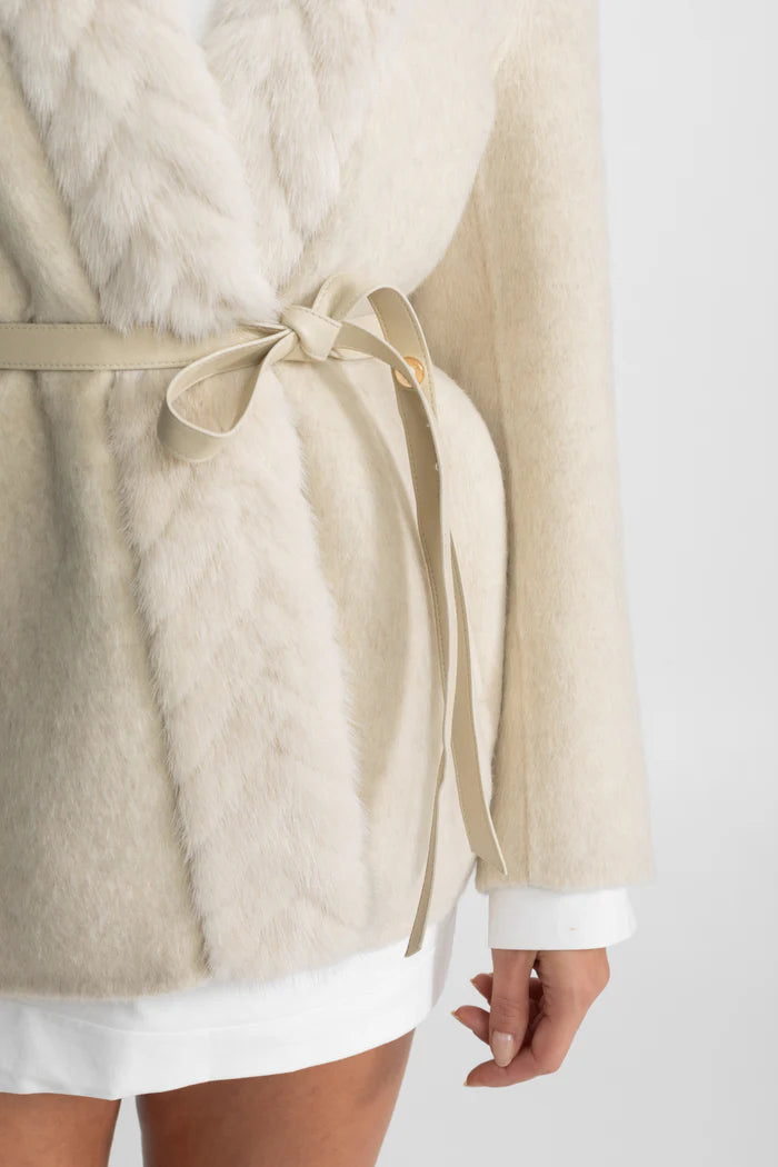 Cashmere Trim Jacket With Belted Waist and Mink Fur – Ivoire