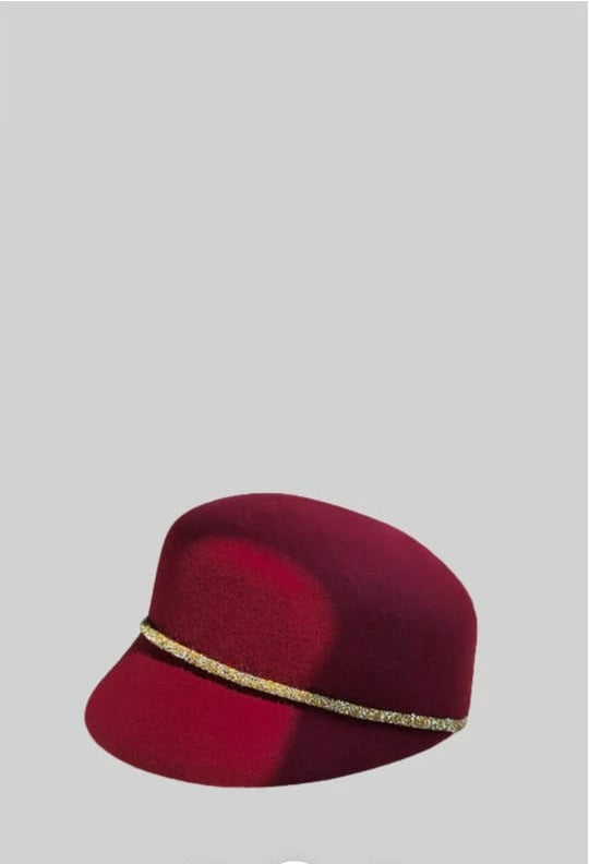 Short Brim Hat With Wrapped Detail - Burgundy
