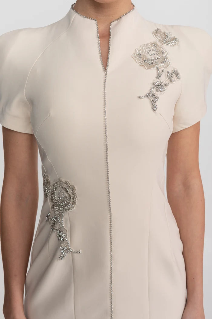 Short Sleeve Midi Dress With High Split Neckline And Sparkling Embellishments - Ivoire
