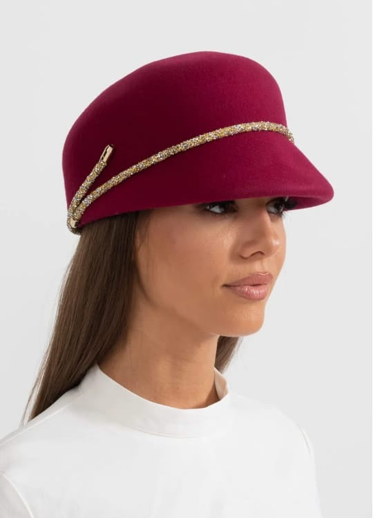 Short Brim Hat With Wrapped Detail - Burgundy
