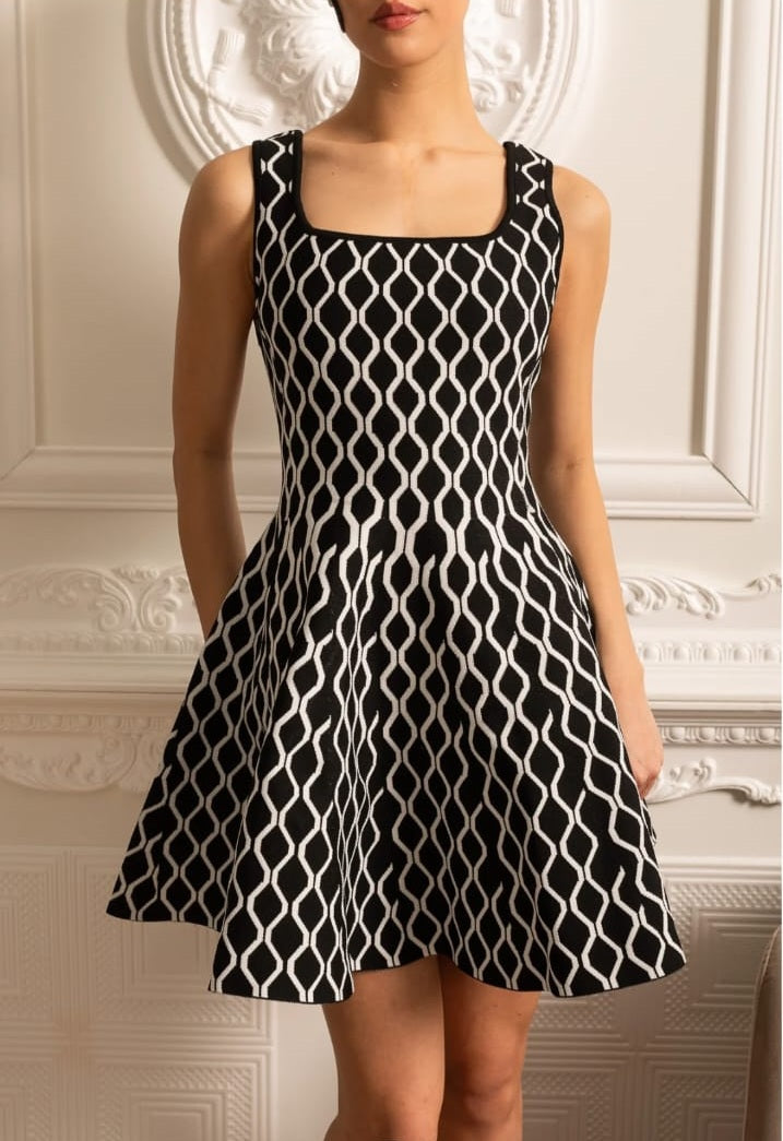 Elegant Mini Dress With White Wave Pattern - Black