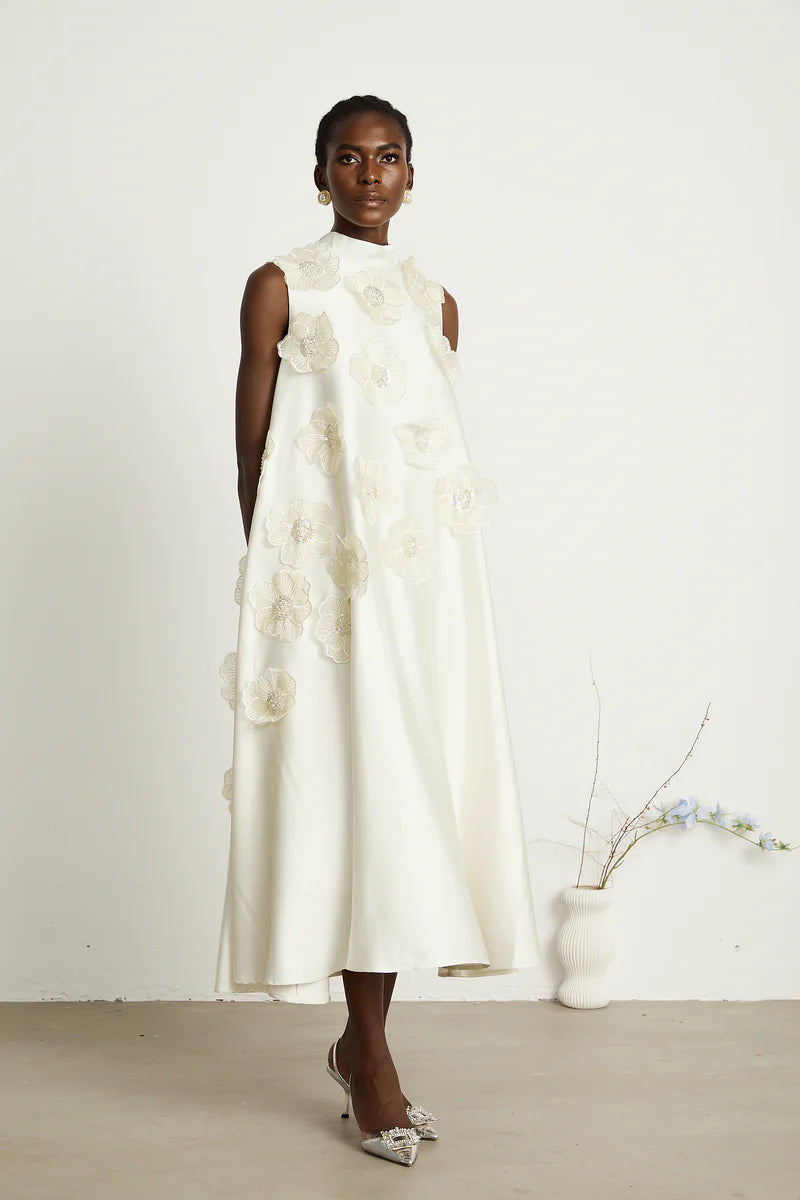 Émilie sleeveless floral-applique maxi dress in White