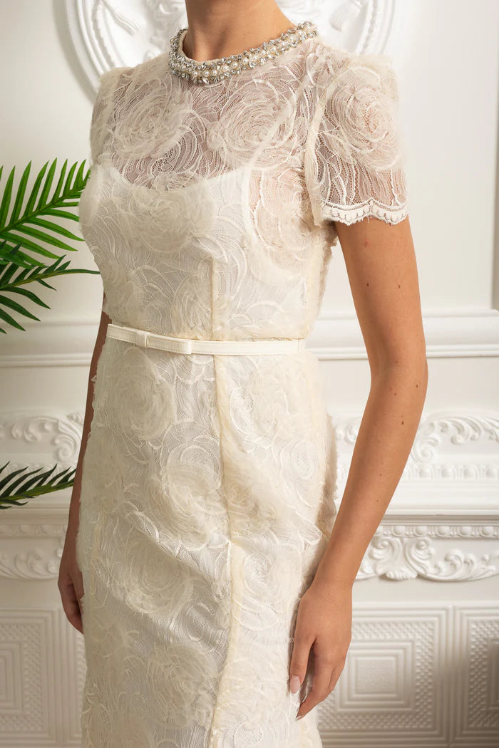 Midi Lace Dress with Short Sleeves and Delicate Waist Belt - Ivoire