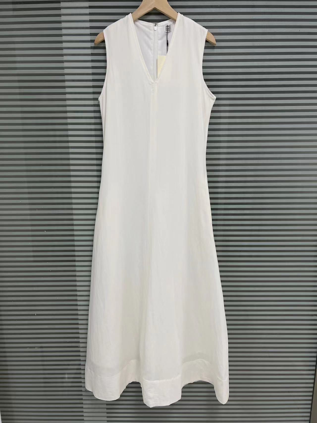 V-Neck Lyocell Blend Sleeveless dress