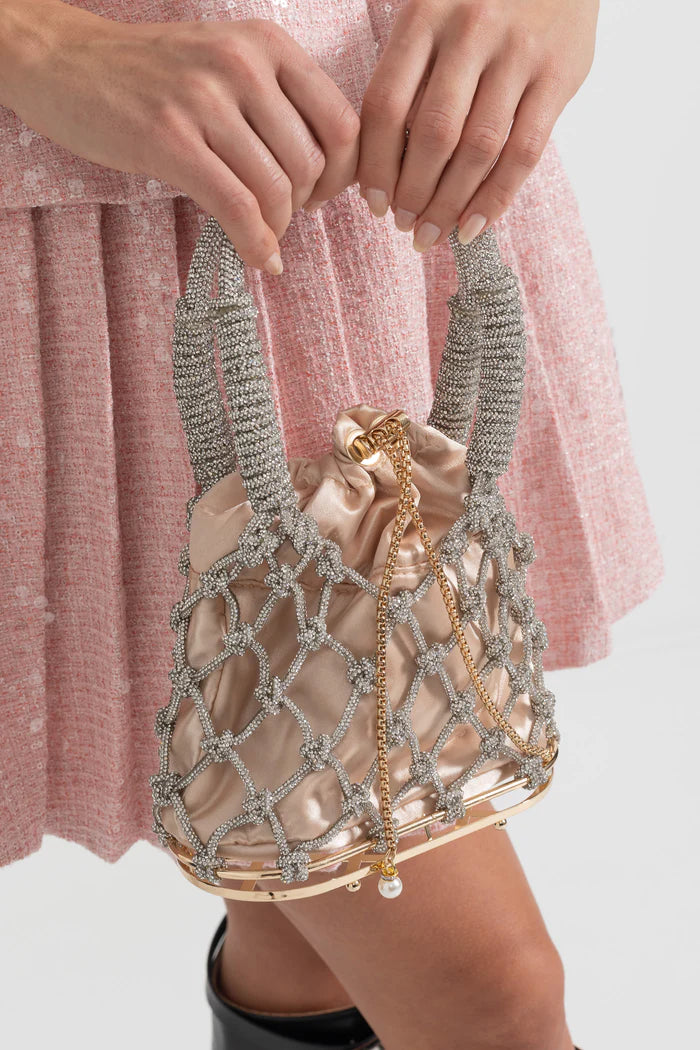 Ovale Netzhandtasche mit beige Satin -Kordelkordelbeutel - Silber