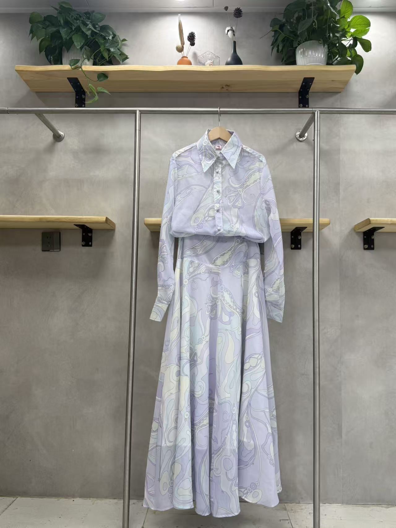 Printed Long-Sleeved Shirt and Large Hem Skirt Set