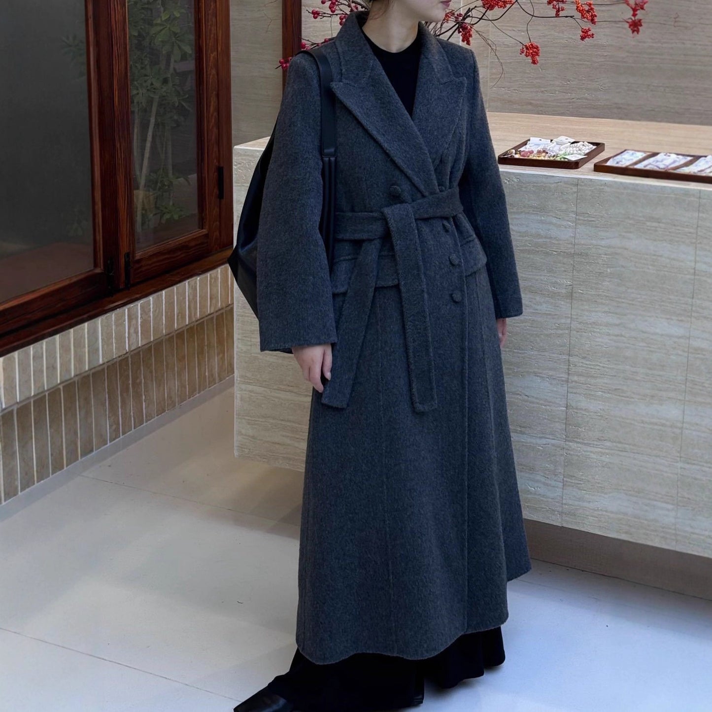 Double-faced cashmere mid-length coat