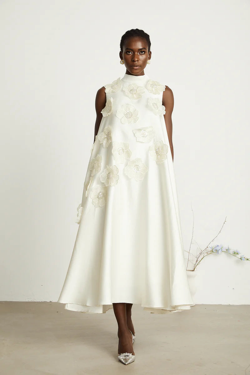 Émilie sleeveless floral-applique maxi dress in White