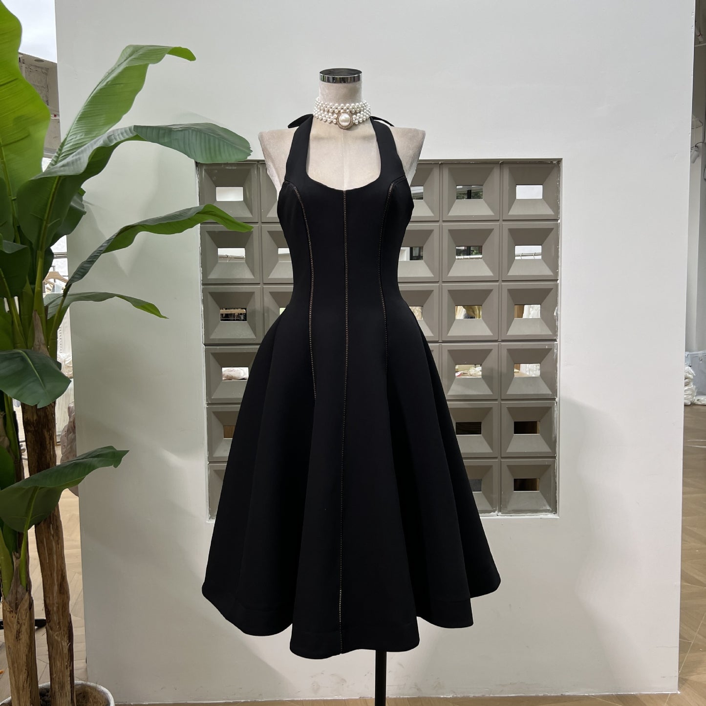 Lace-up Halterneck Backless Dress