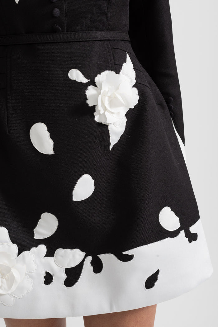 Floral Embellished Dress With Contrasting White Collar And Decorative Fabric Flowers - Black