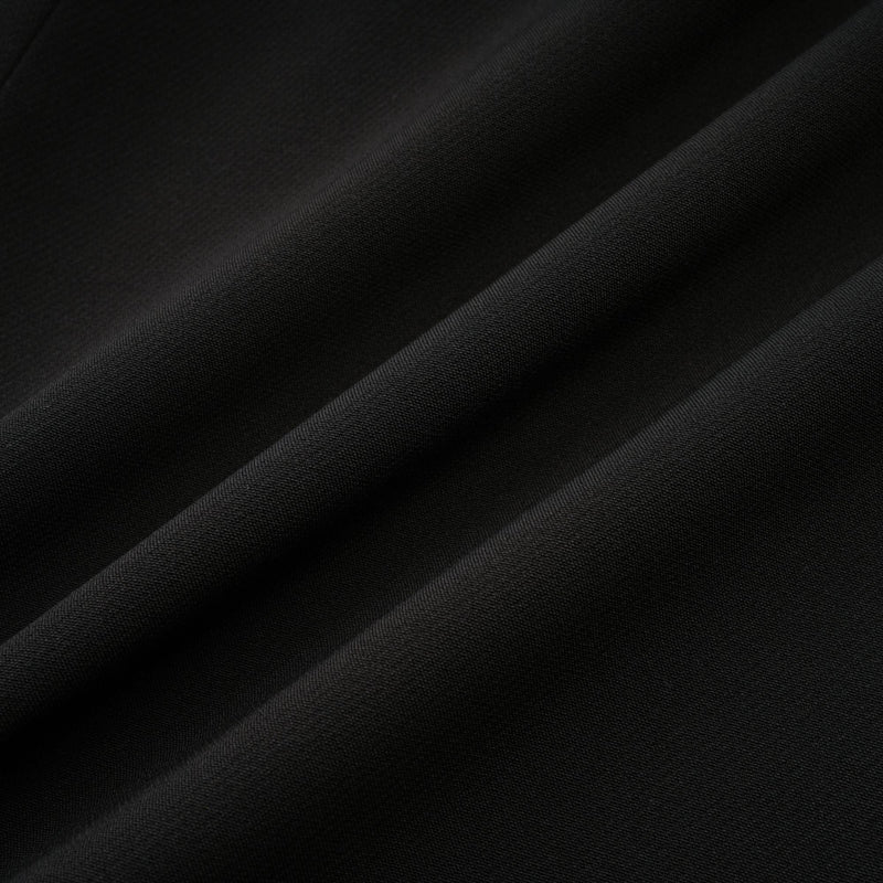 Robe découpée noire de la médée