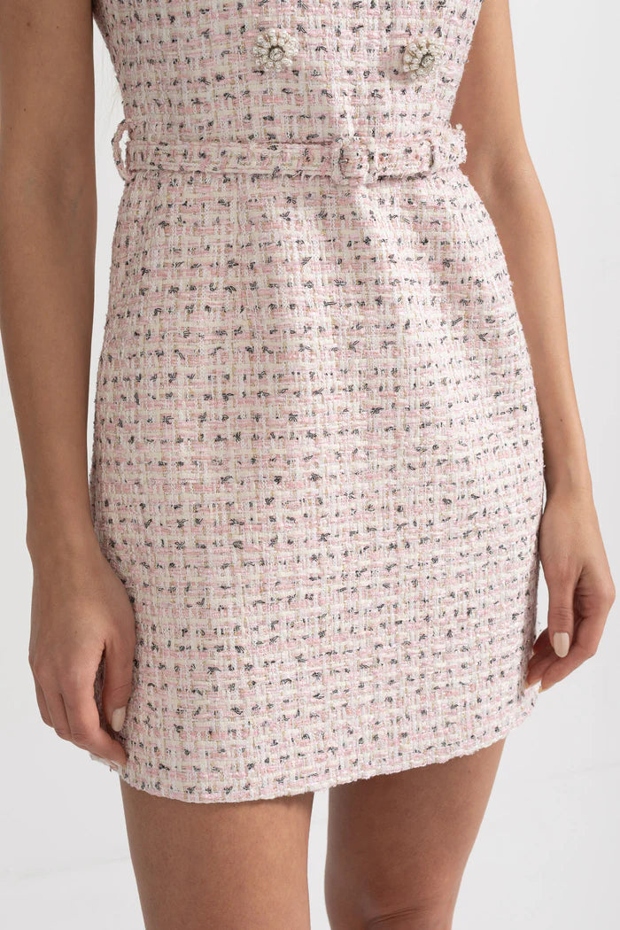 Elegant Textured Mini Dress With Short Sleeves And Matching Belt - Pink