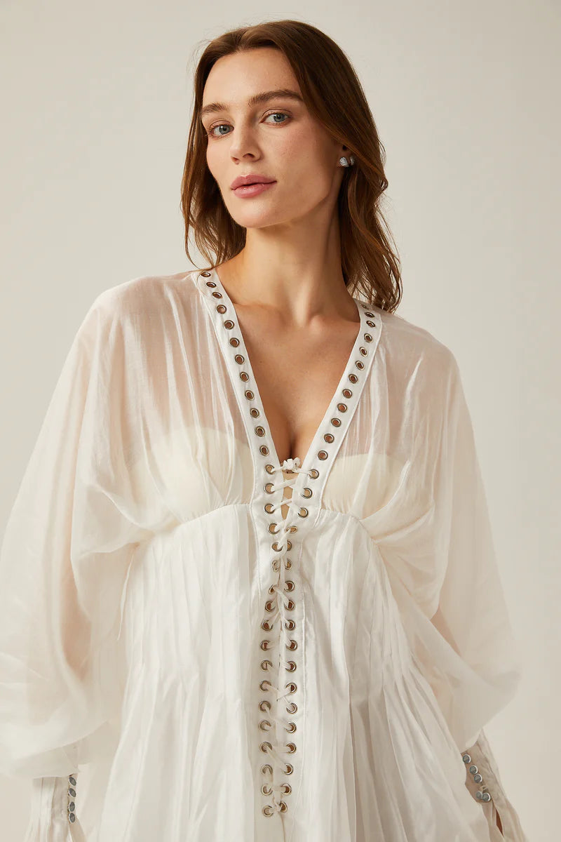 Yvonne en V-Neck Front-Tie Semi-Sheer Mini robe