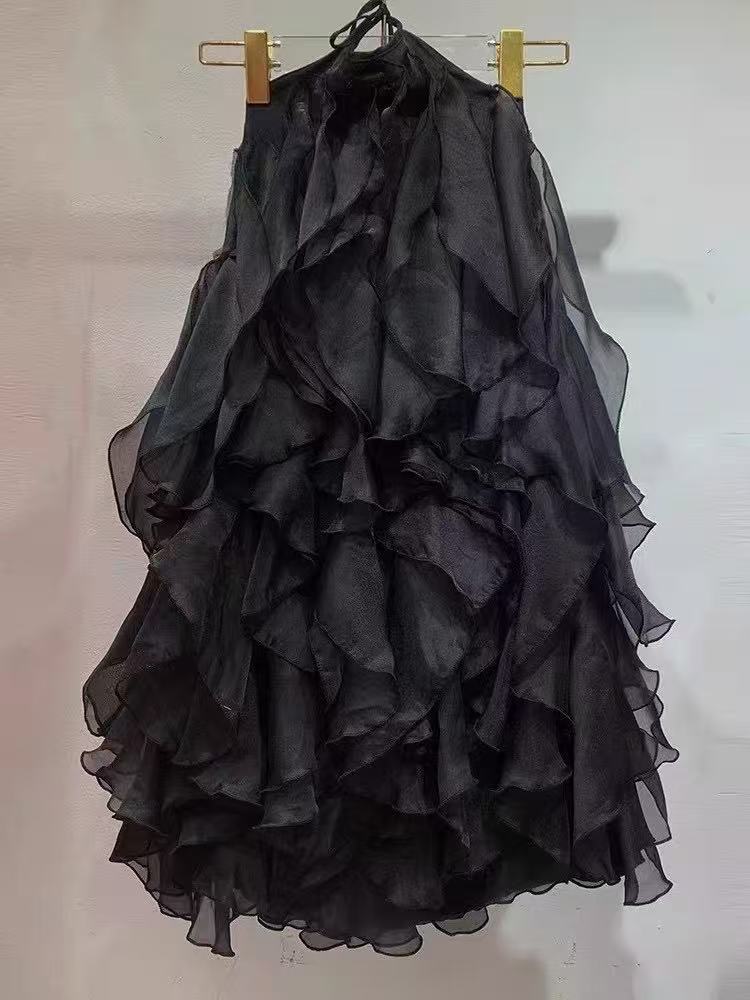 Robe à épaules dénudées