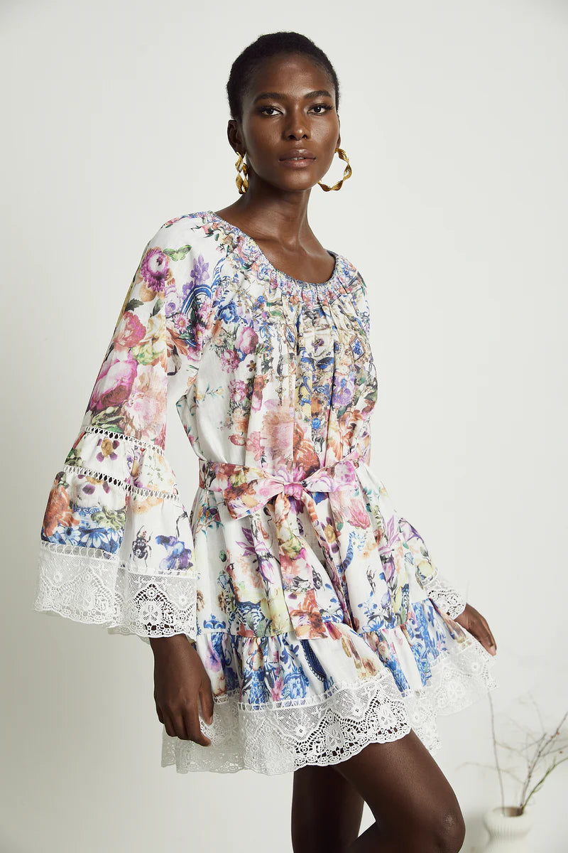 Bérénice en dentelle à imprimé floral mini robe